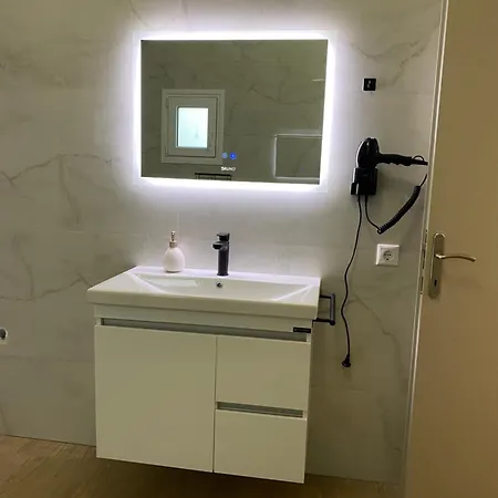 J&l Appartement Tríkala